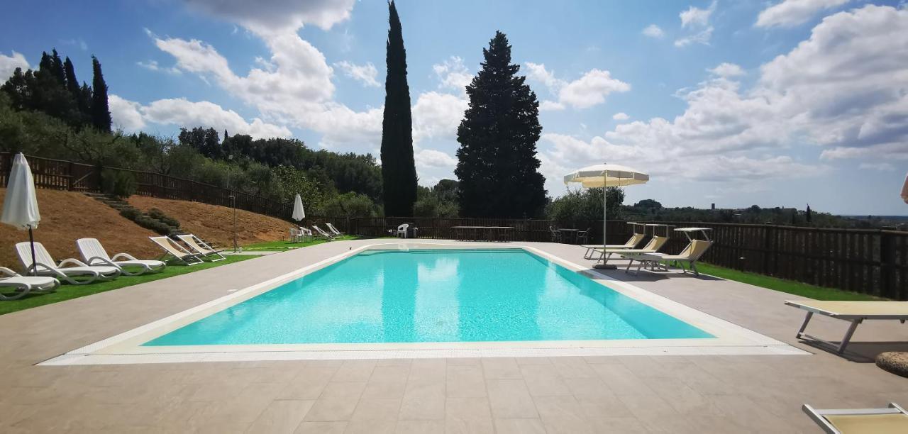 Cascina Cipressa 3* San Romano (Pisa)