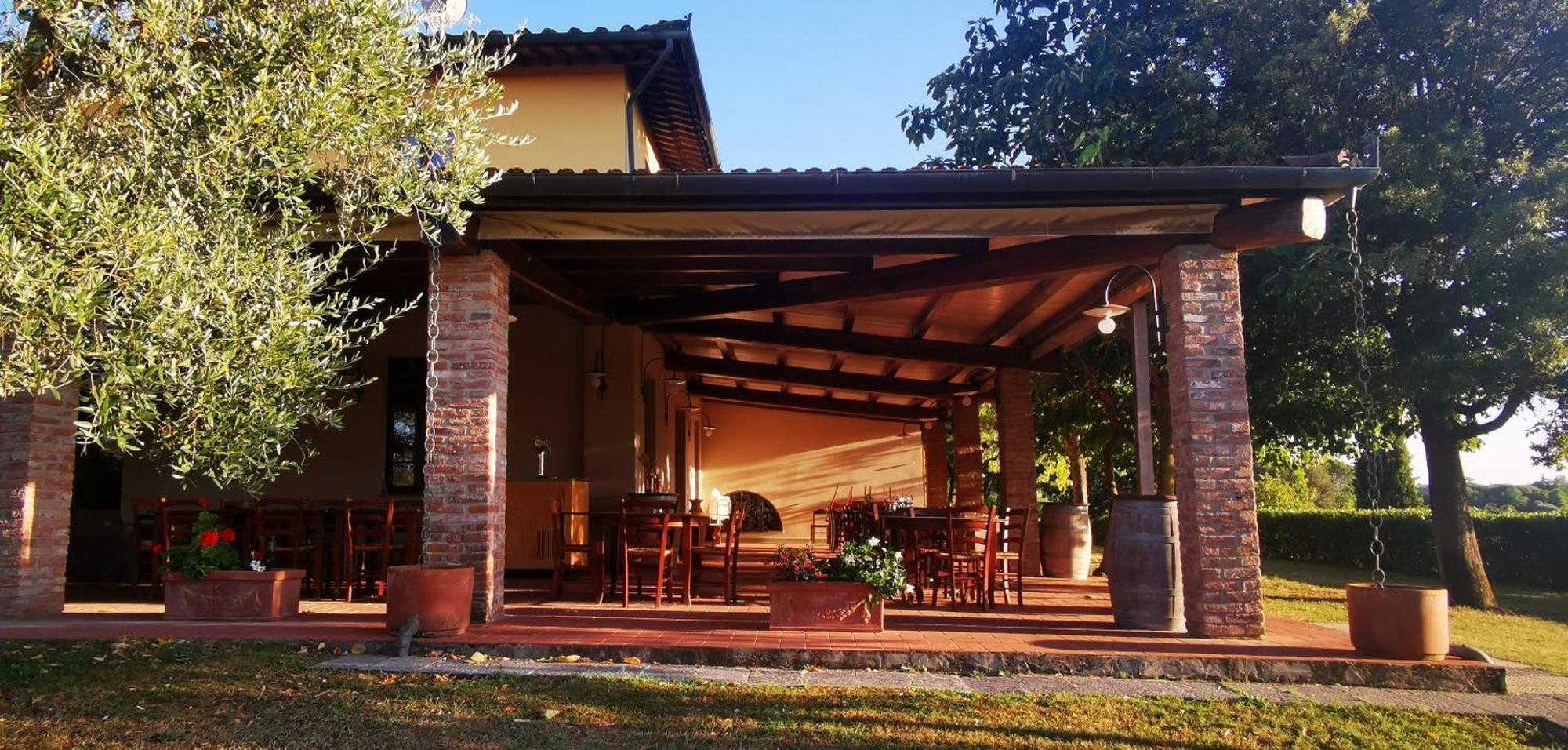 Cascina Cipressa 3* San Romano (Pisa)